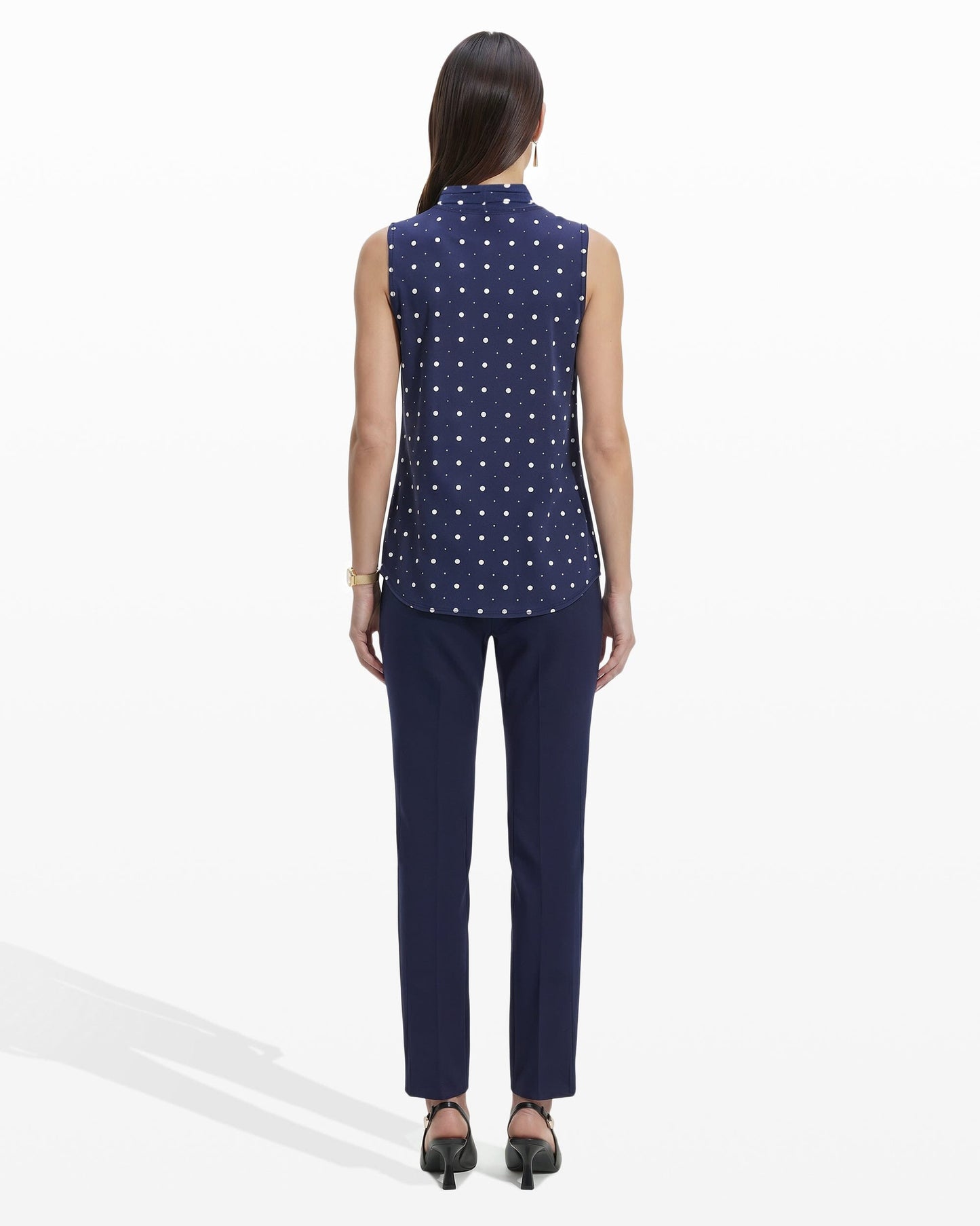 Anne Klein Printed Sleeveless V-Neck Pleat Top