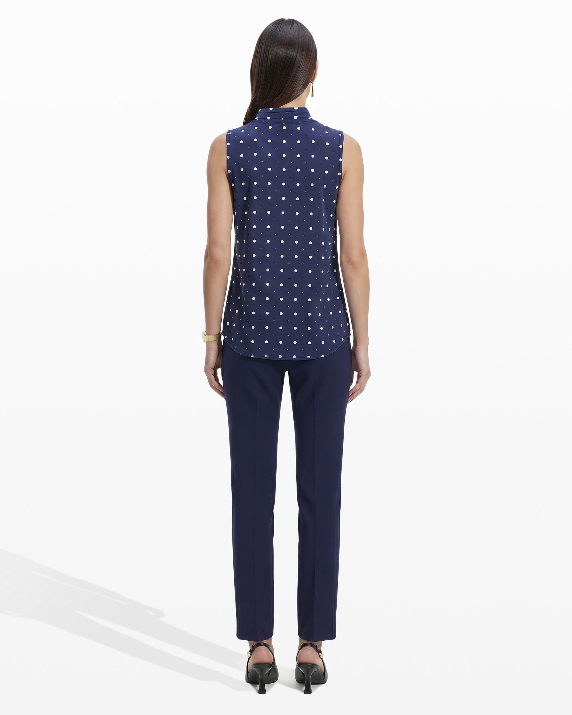 Anne Klein Printed Sleeveless V-Neck Pleat Top