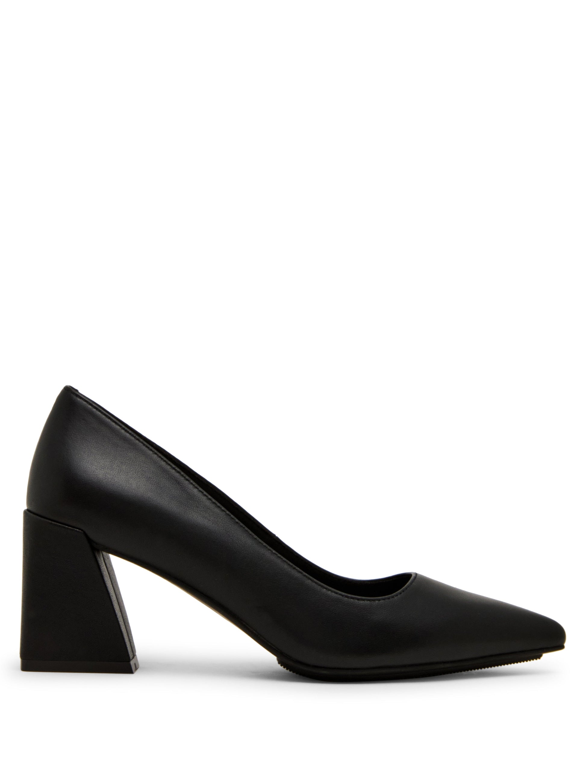 Anne Klein Relena Leather Pump in Black Leather