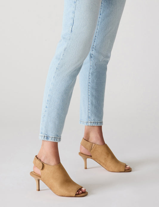 Anne Klein Semana Dress Heel in Sand Suede