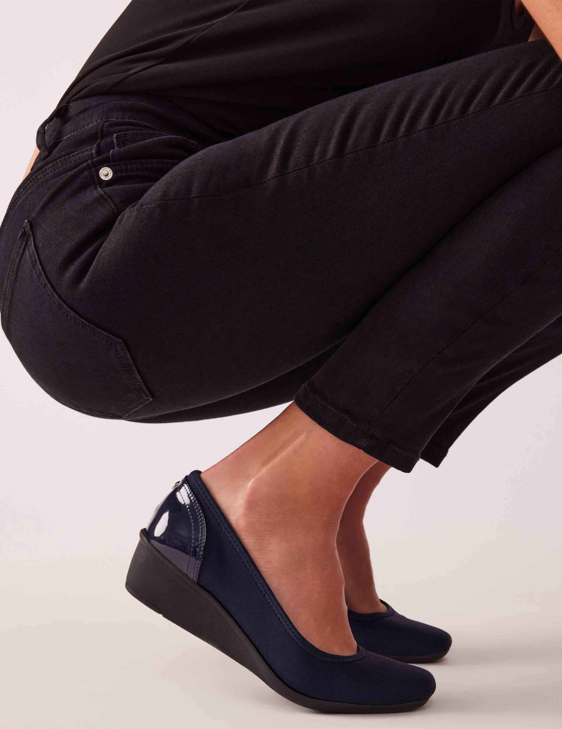 Anne Klein Wisher Wedges Navy