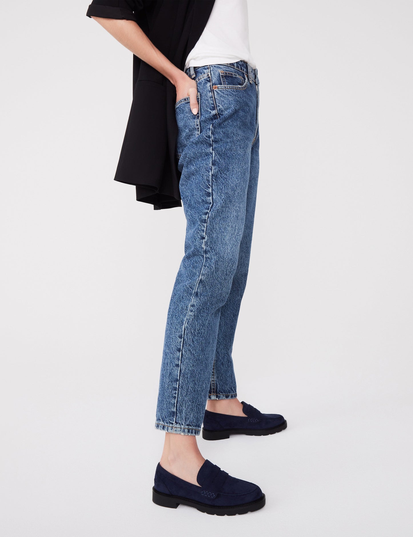 Anne Klein Emmylou Suede Loafer in Navy