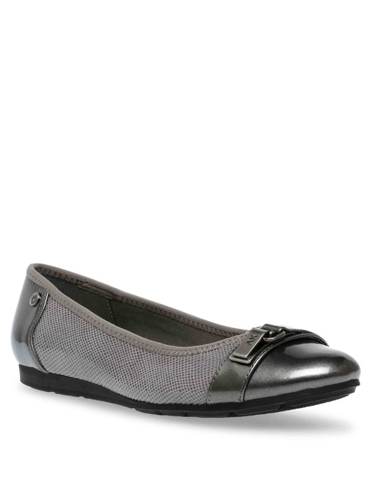 Anne Klein Able Flat-Wide